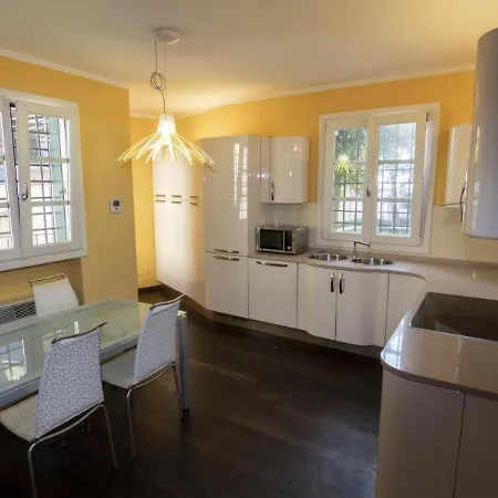 Rosenda Apartman Albissola Marina